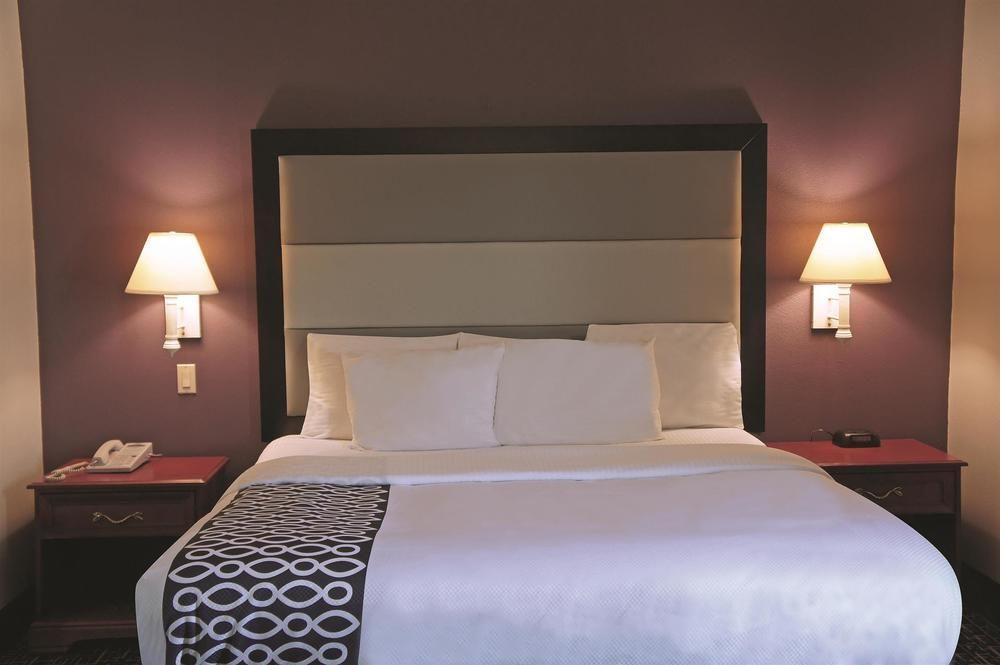 La Quinta By Wyndham Rosenberg Hotel Eksteriør billede